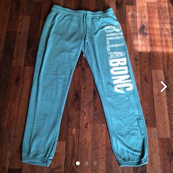 Billabong sweats