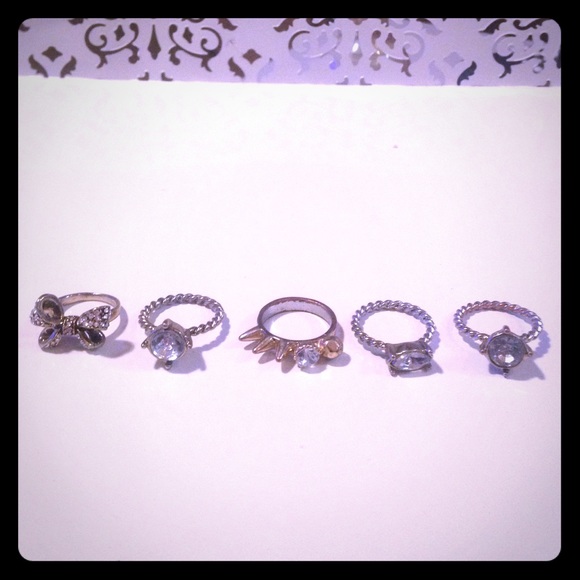 5 white stone rings - Picture 1 of 4
