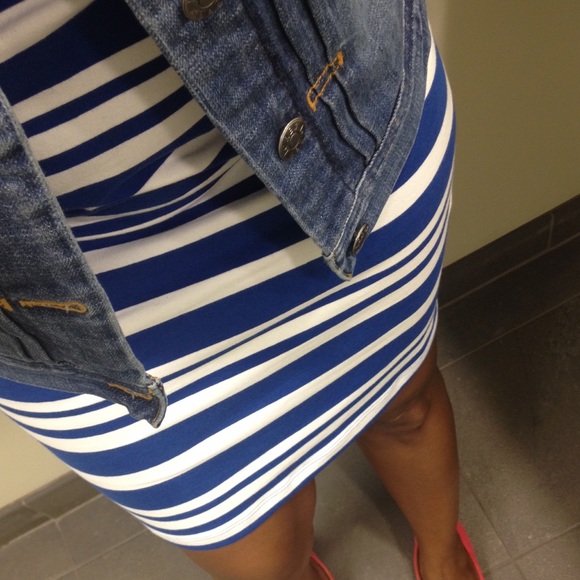 Old Navy Dresses & Skirts - Striped Jersey Shift Dress