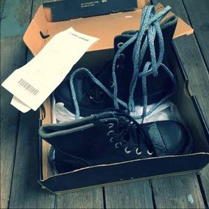 Converse Sneaker/Boots