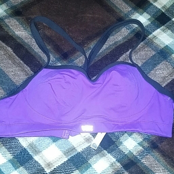 SOLD Vs sports bra 34B