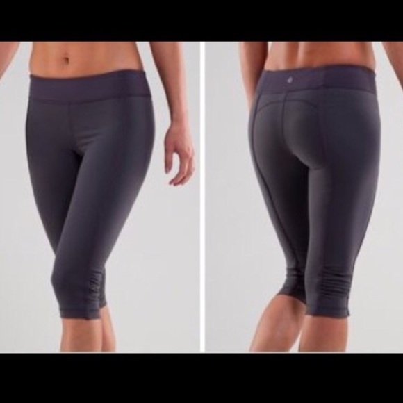 Black denim dignity crop