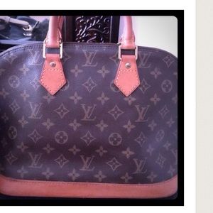 Hold for  @malenacarpio (Trade) LV Alma💕