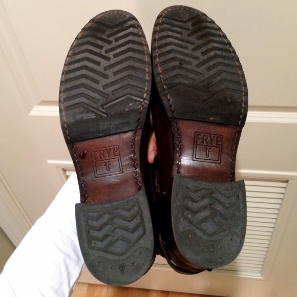 *SOLD*Frye Veronica Boots - Dark Brown - Picture 4 of 4