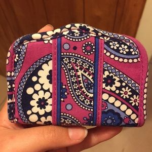 Vera Bradley RETIRED Boysenberry Card Holder