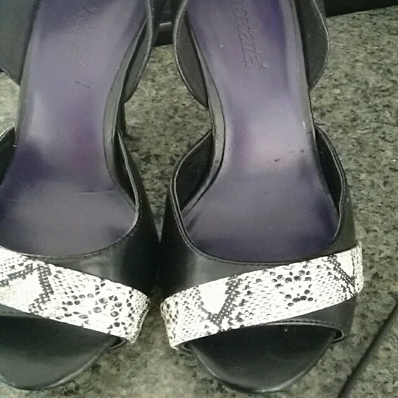 Shoes size 8.5 - Picture 2 of 4