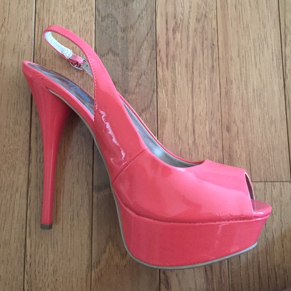 Heels - Picture 3 of 3