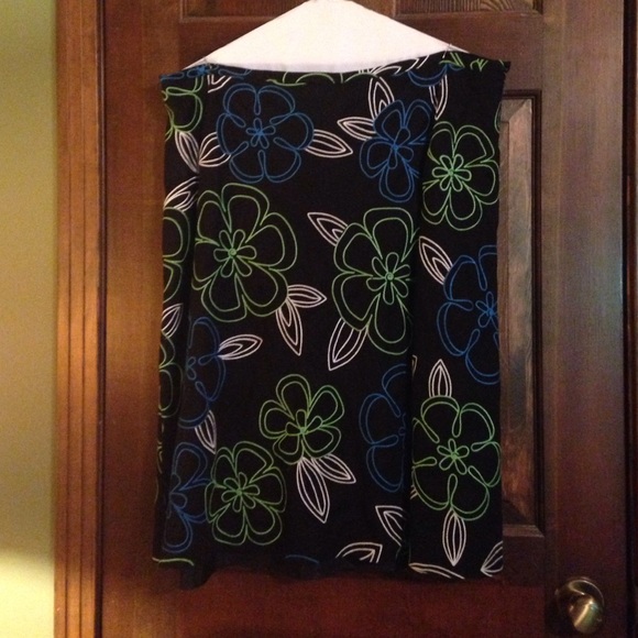 Ladies skirt
