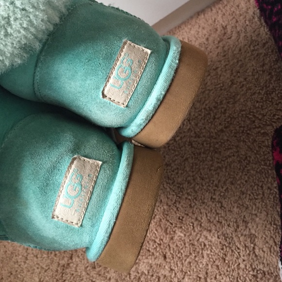 light blue uggs
