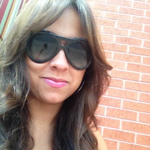 AUTHENTIC MICHAEL KORS SUNGLASSES - Picture 4 of 4