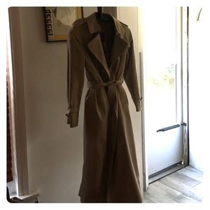 (OBO) Burberry's Trench coat with zipper liner.
