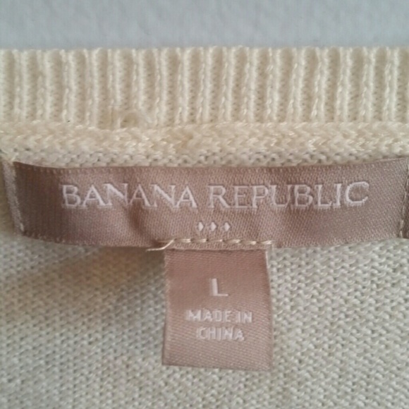 Cream Banana Republic sweater - Picture 2 of 4