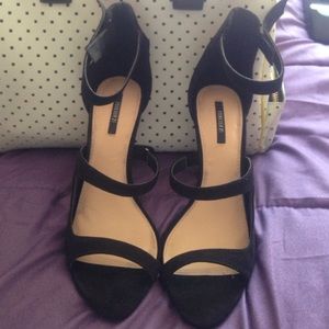 Forever 21 black heels