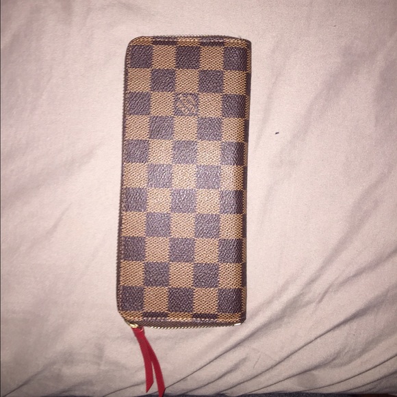 Louie Vuitton wallet