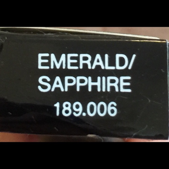 Chanel French Accents Duo Stick Emerald & Sapphire Host Pick 11/03/2021 - Picture 3 of 8