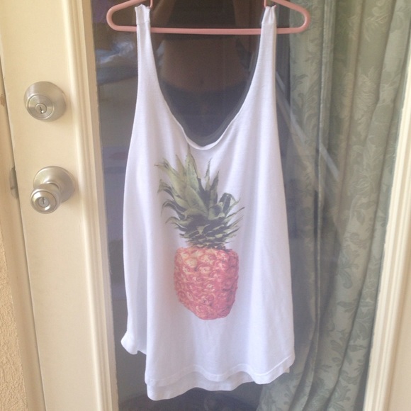 Billabong Tops - Pineapple graphic tank