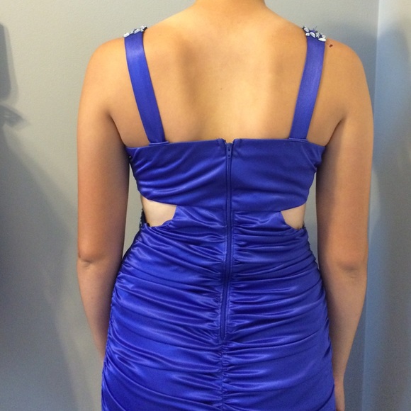 Dress - Picture 3 of 3