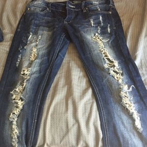 Destroyed jeans
