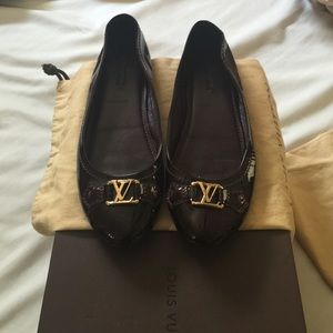*Authentic* Louis Vuitton Flats