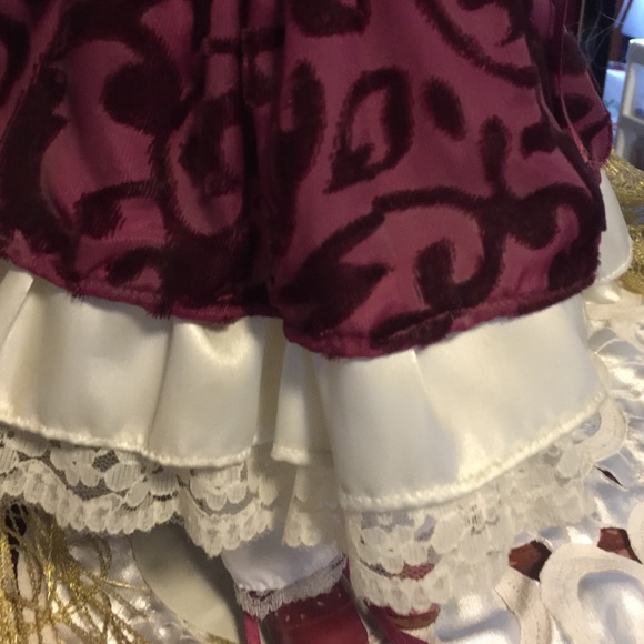 Dolls - Picture 2 of 2