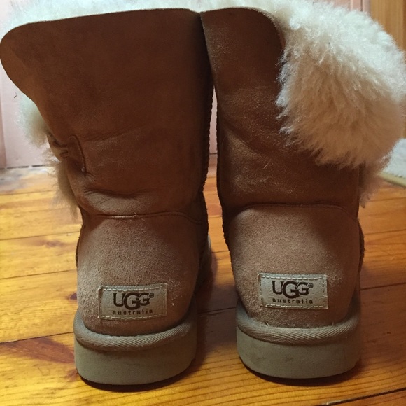UGG Boots Bailey Button size 7