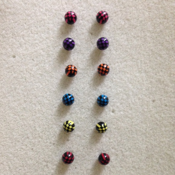 Cute mini checkered stud earrings