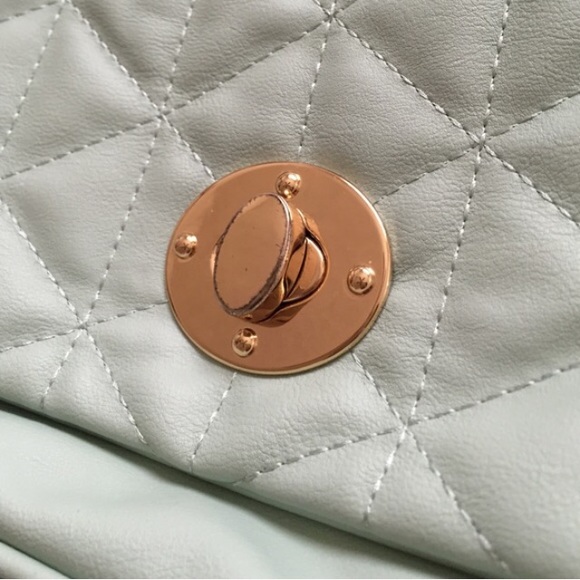 Mint Green Purse😍 FINAL PRICE! - Picture 3 of 4