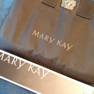 S-O-L-D Makeup brush cleaner w/travel/storage bag