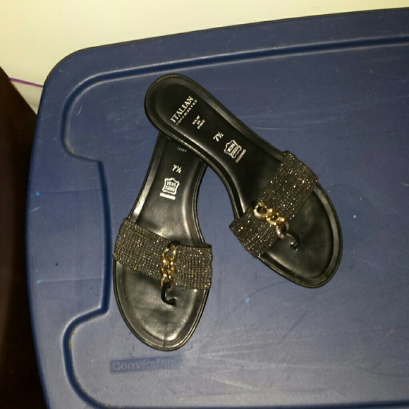 Italian Showmakers mule sandals