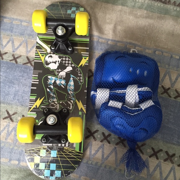 New skateboard and arm knee pads
