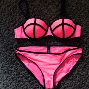 Triangl underwear set in coral