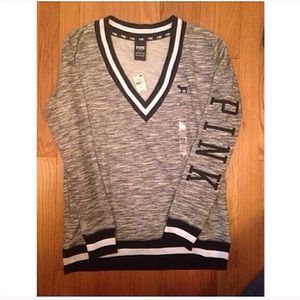 🔴 FLASH SALE 🔴 VS PINK V-Neck Sweater