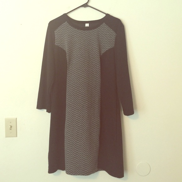 Grey and black chevron dress - Picture 1 of 1