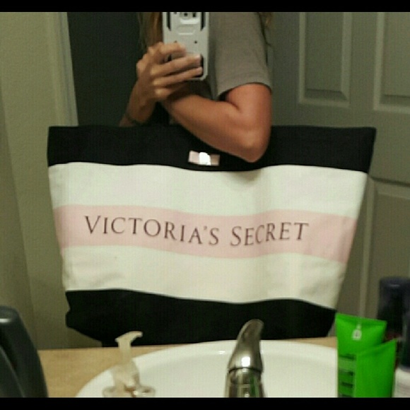 *price drop* Victorias secret tote bag