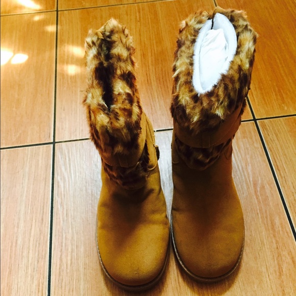 Guess winter boots