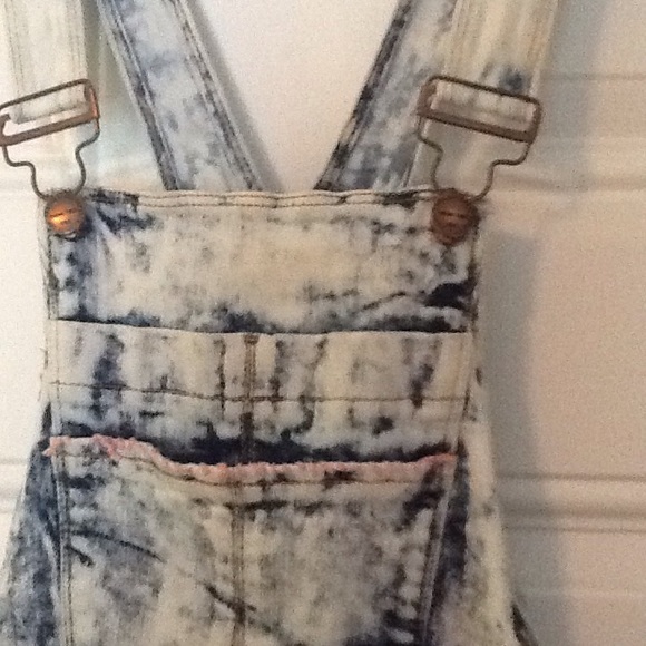 🚫SOLD ON Ⓜ️🚫✨💖FITTED ACID WASH OVERALLS💖✨ - Picture 4 of 4