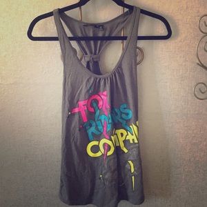 Love the colors in this summer tank top!