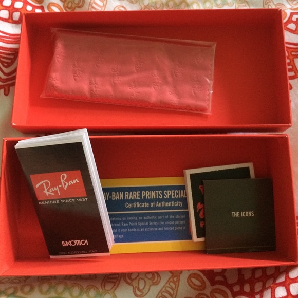 Ray-Ban case - Picture 2 of 2