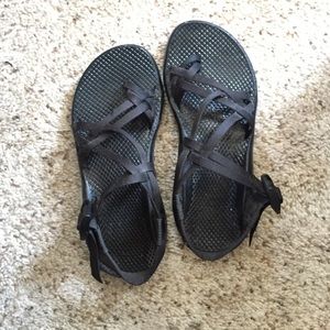 Size 7 chaco. Got the wrong size.