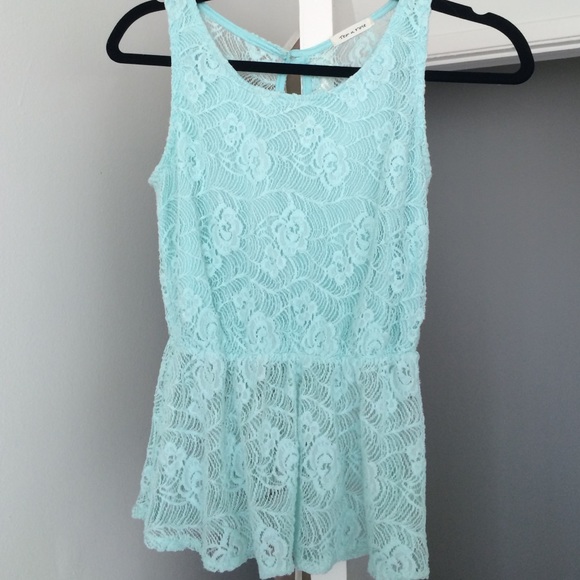 Urban outfitters - Tea N Rose peplum top