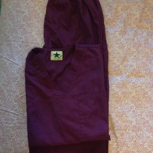 Scrubs top and bottom