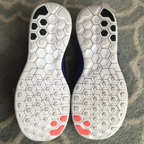 Nike Shoes - Women's Nike Free 5.0, sz 9 Nike Shoes - Women's Nike Free 5.0, sz 9