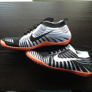 Nike Women's Flyknit Hyperfeel