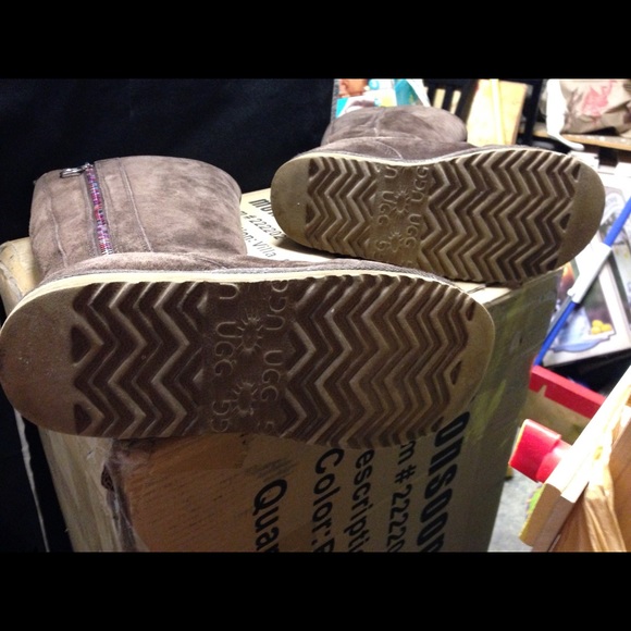 Price drop Ugg Australia Hayden boots