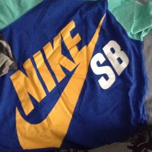 Nike sweatshirt for taylort_19