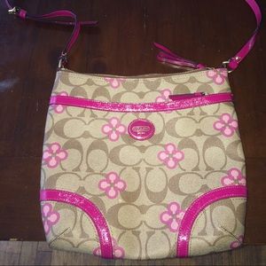 Coach purse barely used!