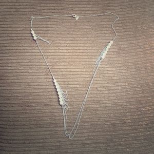 🍓🍓🍓 Long silver and pearl express necklace