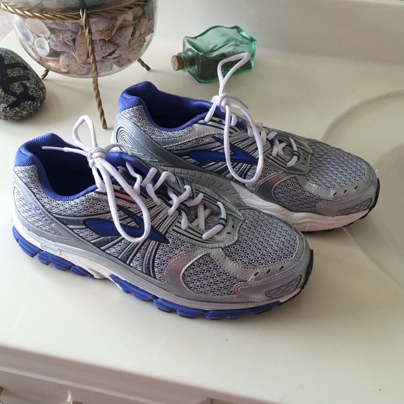 💙REDUCED!💙 Brooks running shoes