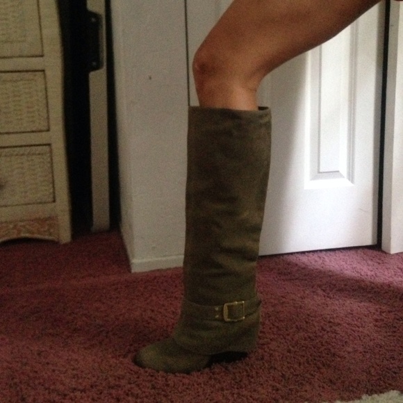 Knee high Vince Camuto wedged boot