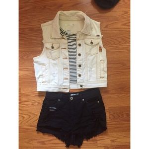 Distressed vest! Lf